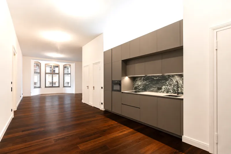 GLINT Berlin-Mitte | Großzügige 2-Zimmer-Wohnung mit hochwertiger Ausstattung — photo 1